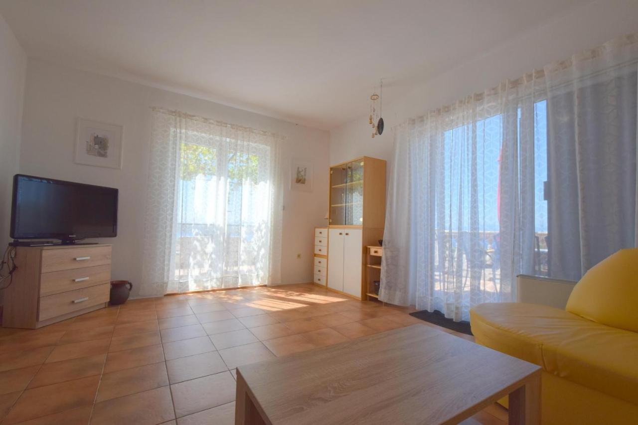 Apartment Pampas Omišalj Kültér fotó
